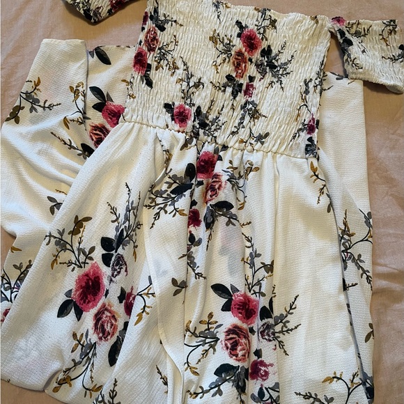 Dresses & Skirts - Floral Off-Shoulder Dress